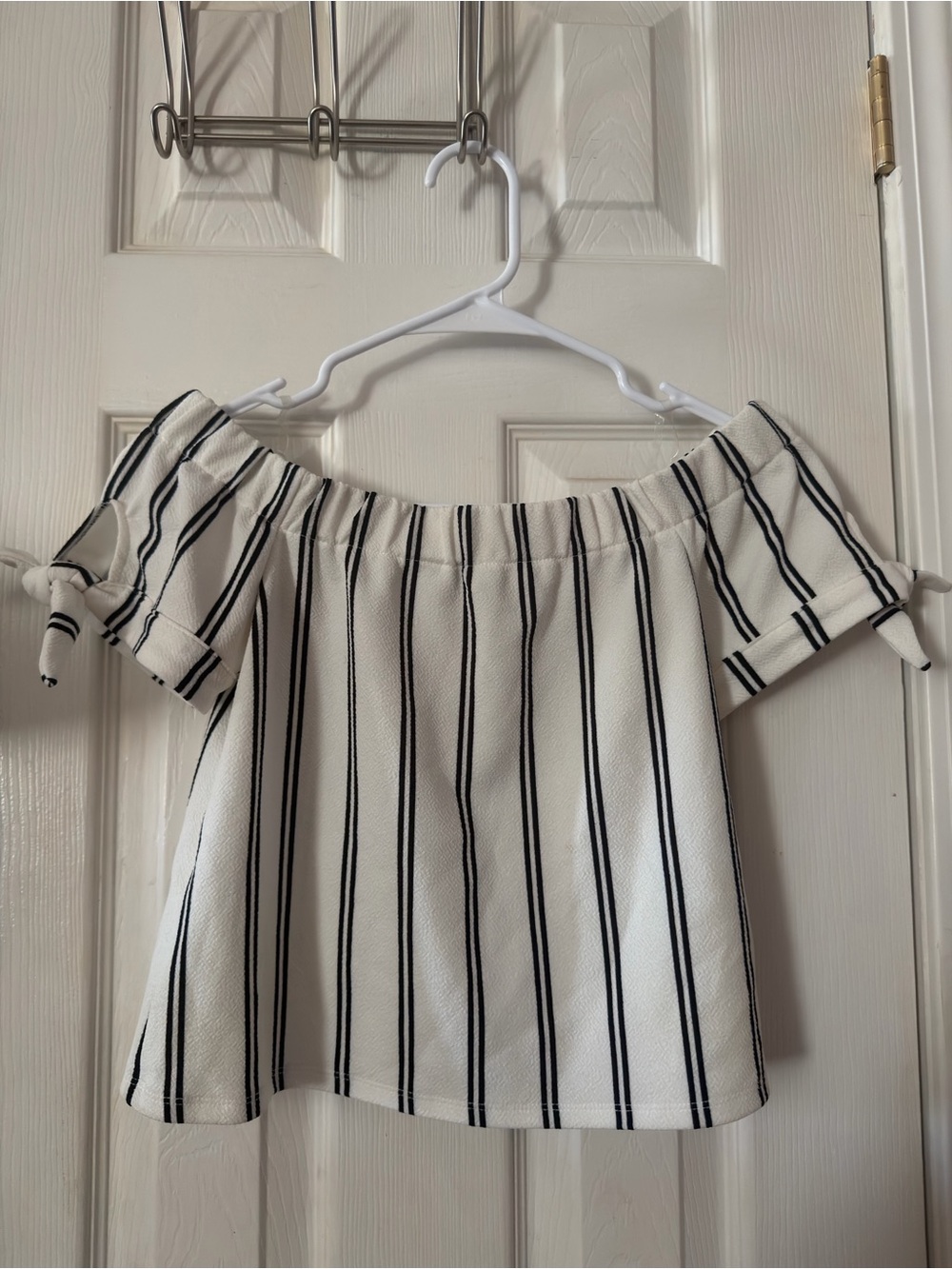 Women’s Off-Shoulder Striped Blouse - White/Black